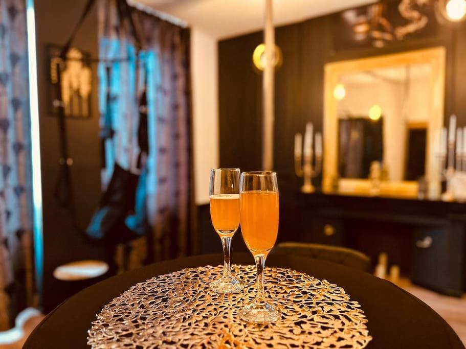 Love Room « L'Etreinte Doree » Illiers-Combray Luaran gambar